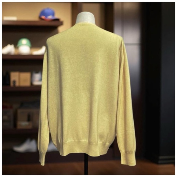 Malo Men’s Yellow Cashmere V-Neck Sweater. XL - Picture 4 of 13